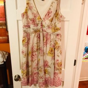Cute Scarlett Summer Dress size 16